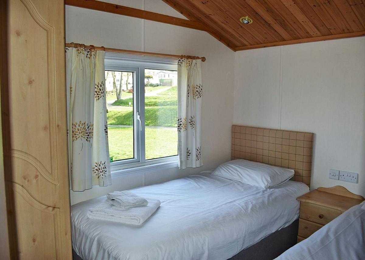 Newlands Park Hotel ชาร์มัธ ภายนอก รูปภาพ